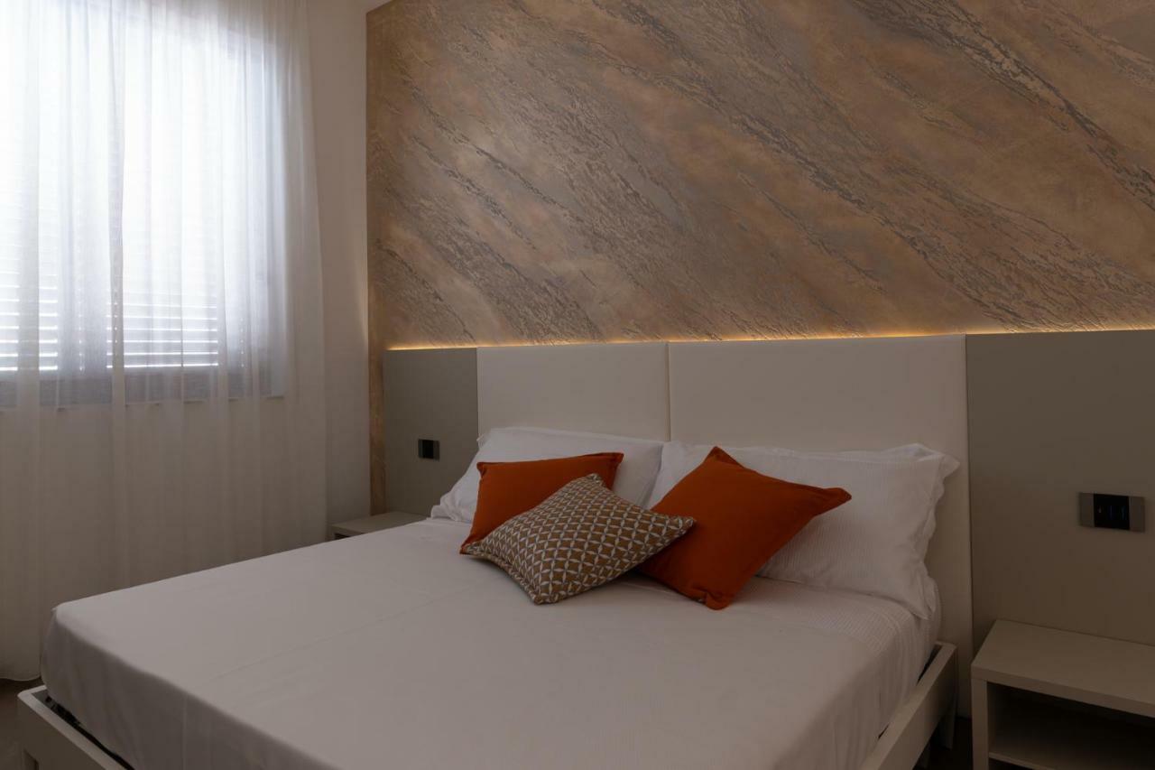 Marty Luxury B&B 卡拉塔比亚诺 外观 照片